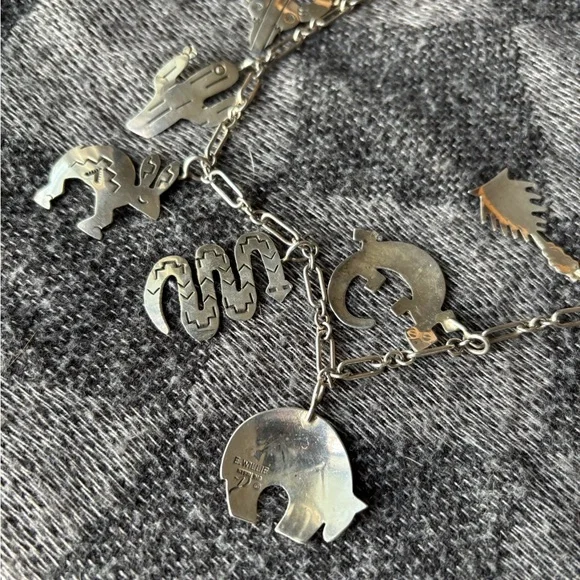 Rare Vintage Willie Family Silver Charm Necklace - Picture 6 of 7